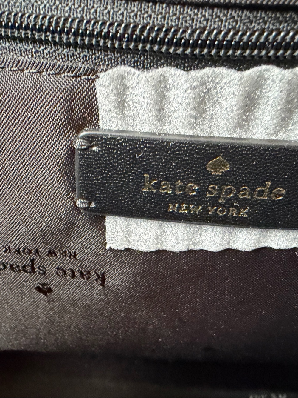 ♠️♠️NWOT Kate Spade Black Travel Bag♠️♠️ - Picture 4 of 8